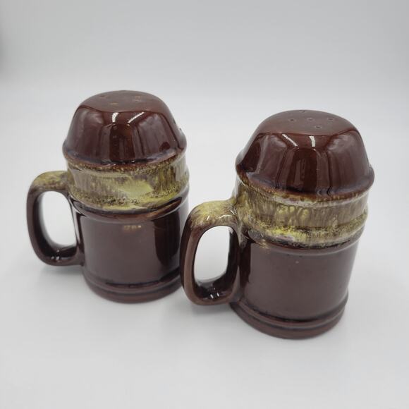Kitchen Accessory One Size Brown Glazed Ceramic Salt and Pepper Shakers - Picture 2 of 6
